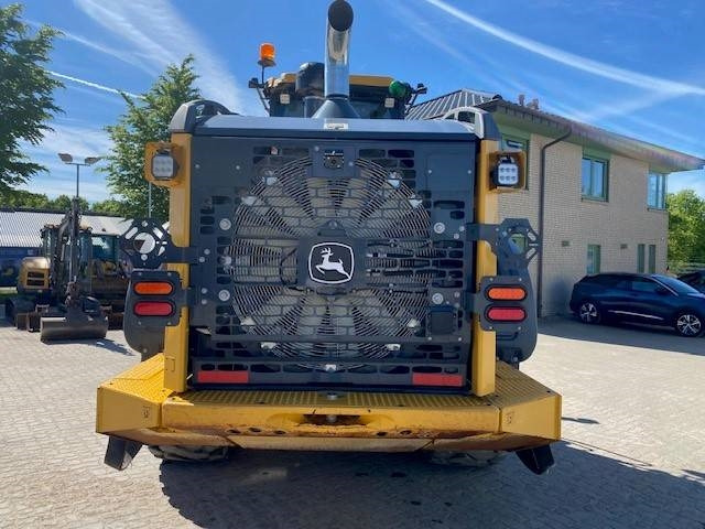 John Deere 744 P MIETE / RENTAL (12002125) - Riteņu iekrāvējs: foto 4 John Deere 744 P MIETE / RENTAL (12002125) - Riteņu iekrāvējs: foto 4