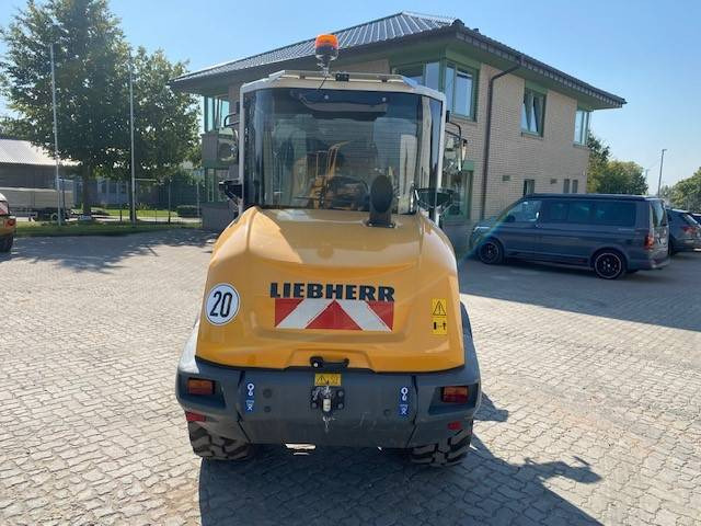 Liebherr L 504 C MIETE / RENTAL (12001791) - Riteņu iekrāvējs: foto 3 Liebherr L 504 C MIETE / RENTAL (12001791) - Riteņu iekrāvējs: foto 3