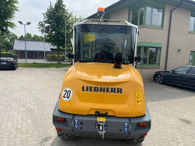 Liebherr L 504 Compact EUR 949,- MIETE / RENTAL (12002036) - Riteņu iekrāvējs: foto 3 Liebherr L 504 Compact EUR 949,- MIETE / RENTAL (12002036) - Riteņu iekrāvējs: foto 3