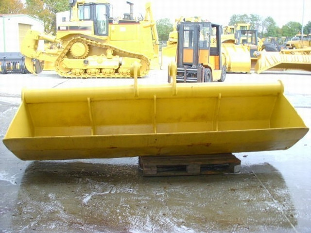 Cat (25) 3.50 m Grabenlöffel / ditch-cleaning-bucket - Papildaprīkojums - Celtniecības tehnika: foto 2 Cat (25) 3.50 m Grabenlöffel / ditch-cleaning-bucket - Papildaprīkojums - Celtniecības tehnika: foto 2
