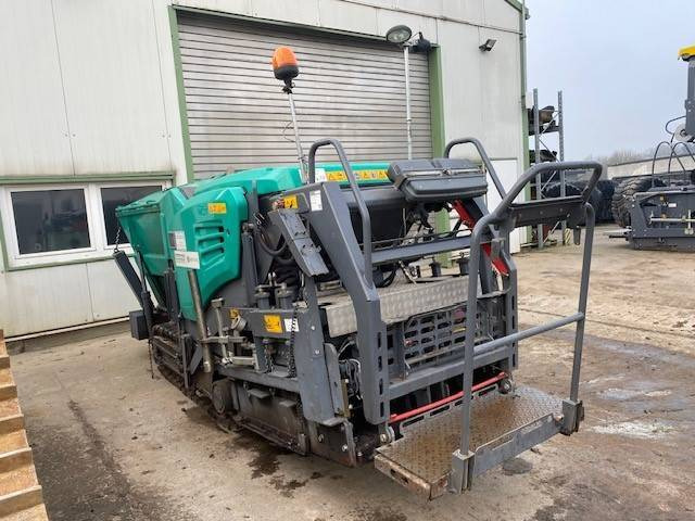 Vögele Super 800i MIETE / RENTAL (12001592) - Asfalta klājējs: foto 5 Vögele Super 800i MIETE / RENTAL (12001592) - Asfalta klājējs: foto 5