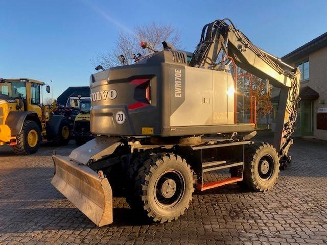 Volvo EWR 170 E MIETE / RENTAL (12005642) - Riteņu ekskavators: foto 5 Volvo EWR 170 E MIETE / RENTAL (12005642) - Riteņu ekskavators: foto 5