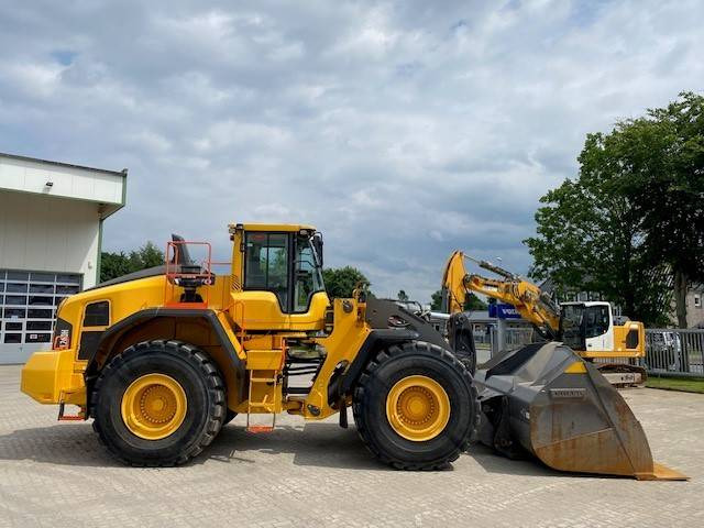 Volvo L 260 H 6.8 cbm MIETE / RENTAL (12002252) - Riteņu iekrāvējs: foto 5 Volvo L 260 H 6.8 cbm MIETE / RENTAL (12002252) - Riteņu iekrāvējs: foto 5