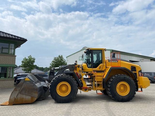 Volvo L 260 H 6.8 cbm MIETE / RENTAL (12002252) - Riteņu iekrāvējs: foto 1 Volvo L 260 H 6.8 cbm MIETE / RENTAL (12002252) - Riteņu iekrāvējs: foto 1