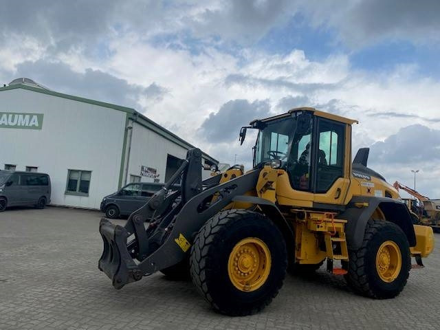Volvo L 90 H MIETE / RENTAL (12001013) - Riteņu iekrāvējs: foto 1 Volvo L 90 H MIETE / RENTAL (12001013) - Riteņu iekrāvējs: foto 1