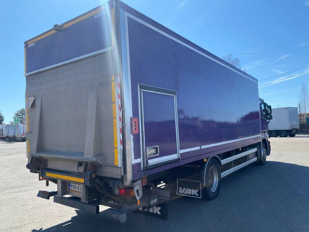 Mercedes-Benz Actros 1832 - Kravas automašīna ar slēgto virsbūvi: foto 4 Mercedes-Benz Actros 1832 - Kravas automašīna ar slēgto virsbūvi: foto 4