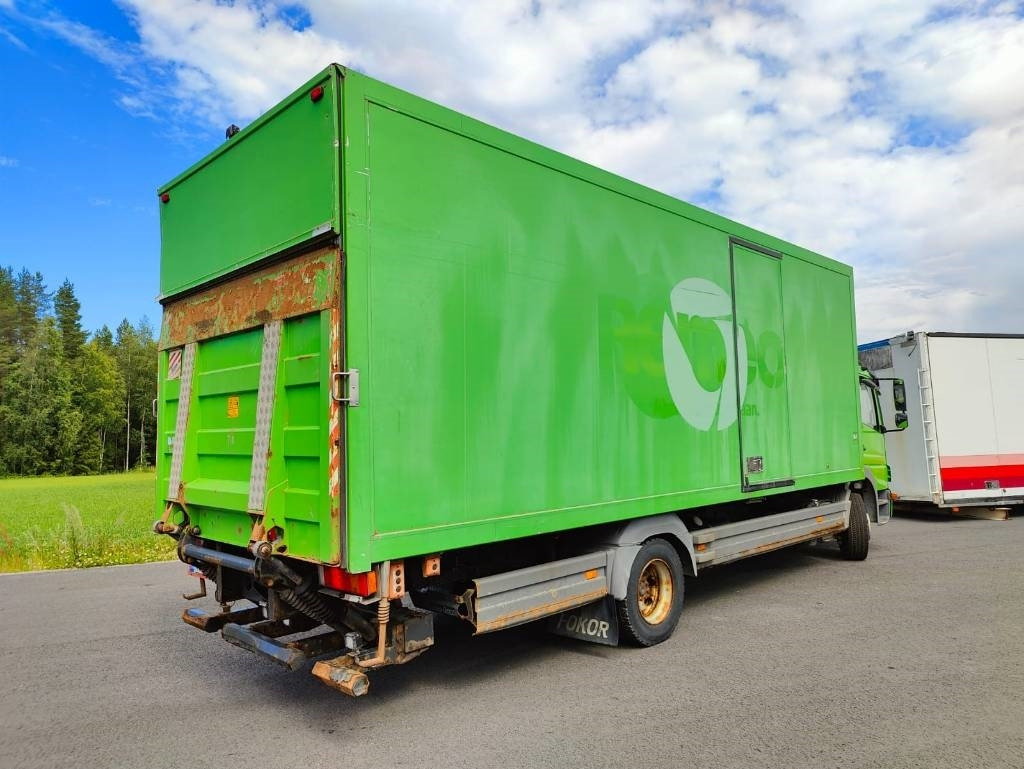 Mercedes-Benz Atego 1224 - Kravas automašīna ar slēgto virsbūvi: foto 4 Mercedes-Benz Atego 1224 - Kravas automašīna ar slēgto virsbūvi: foto 4