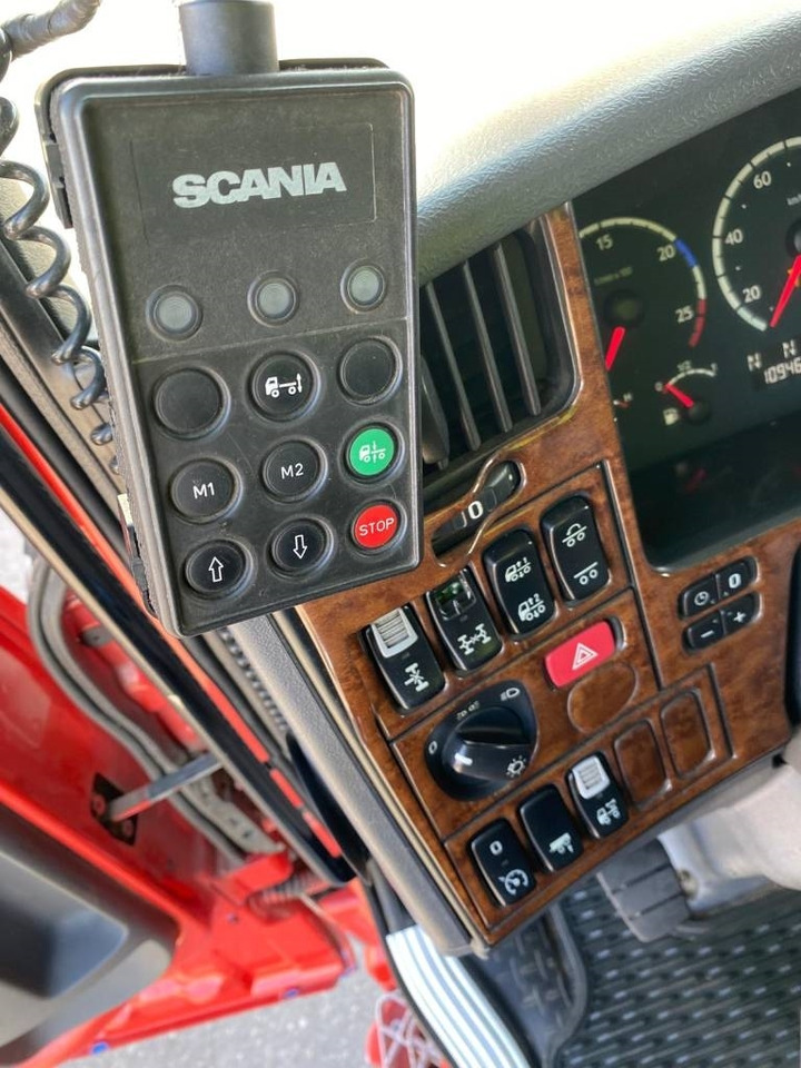 Vilcējs Scania R 560: foto 21