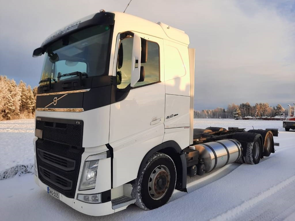 Volvo FH 13 - Šasija kravas automašīna: foto 1 Volvo FH 13 - Šasija kravas automašīna: foto 1
