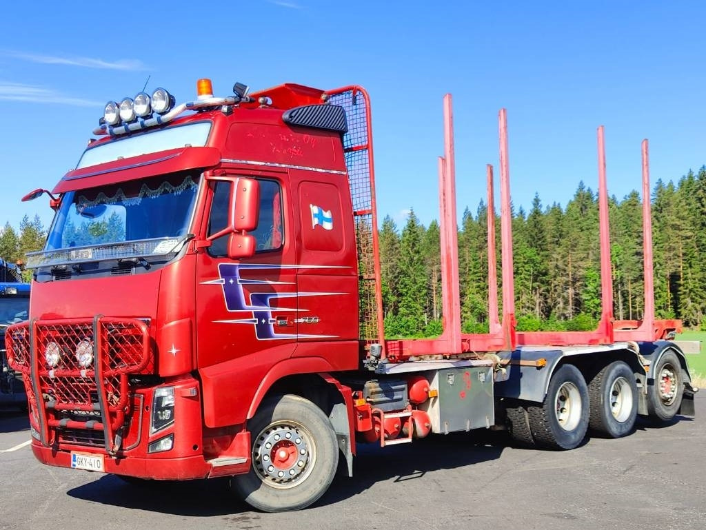 Volvo FH16 - Kokvedējs: foto 1 Volvo FH16 - Kokvedējs: foto 1