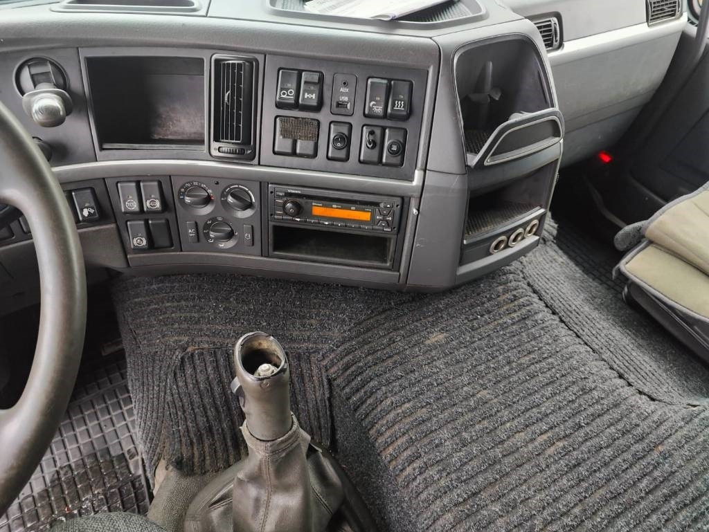 Kravas automašīna ar slēgto virsbūvi Volvo FM 13: foto 19