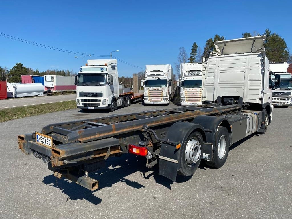 Volvo FM 13 - Konteineru vedējs/ Kravas automašīna ar noņemamā virsbūve: foto 4 Volvo FM 13 - Konteineru vedējs/ Kravas automašīna ar noņemamā virsbūve: foto 4