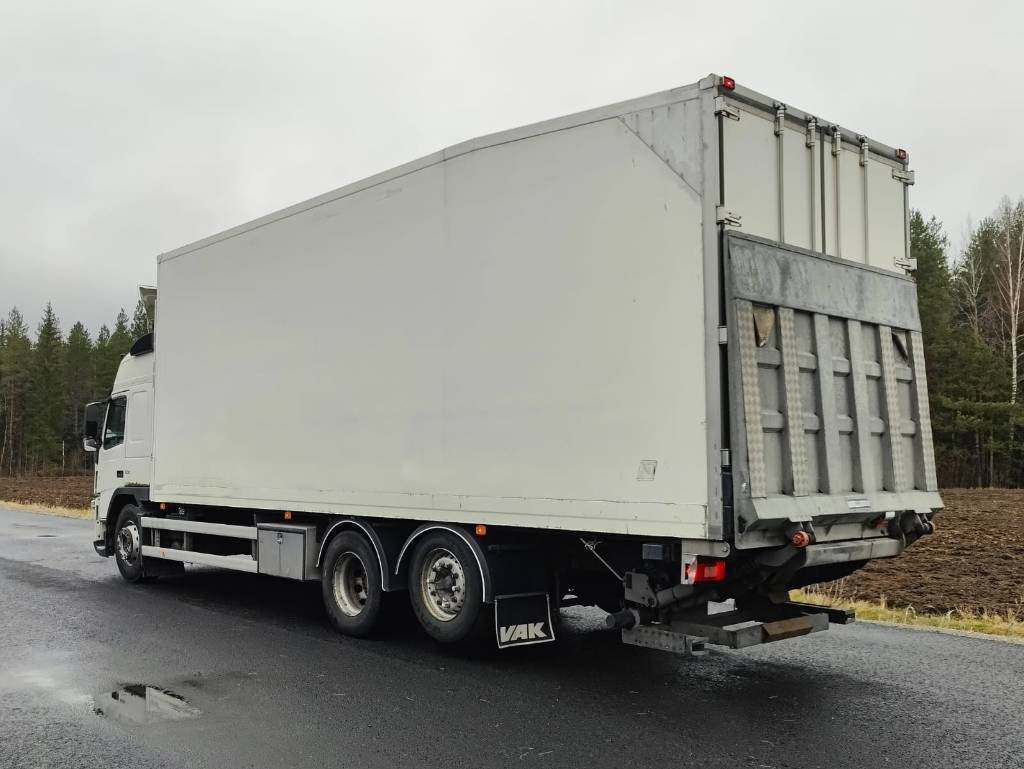 Volvo FM 13 - Kravas automašīna ar slēgto virsbūvi: foto 4 Volvo FM 13 - Kravas automašīna ar slēgto virsbūvi: foto 4