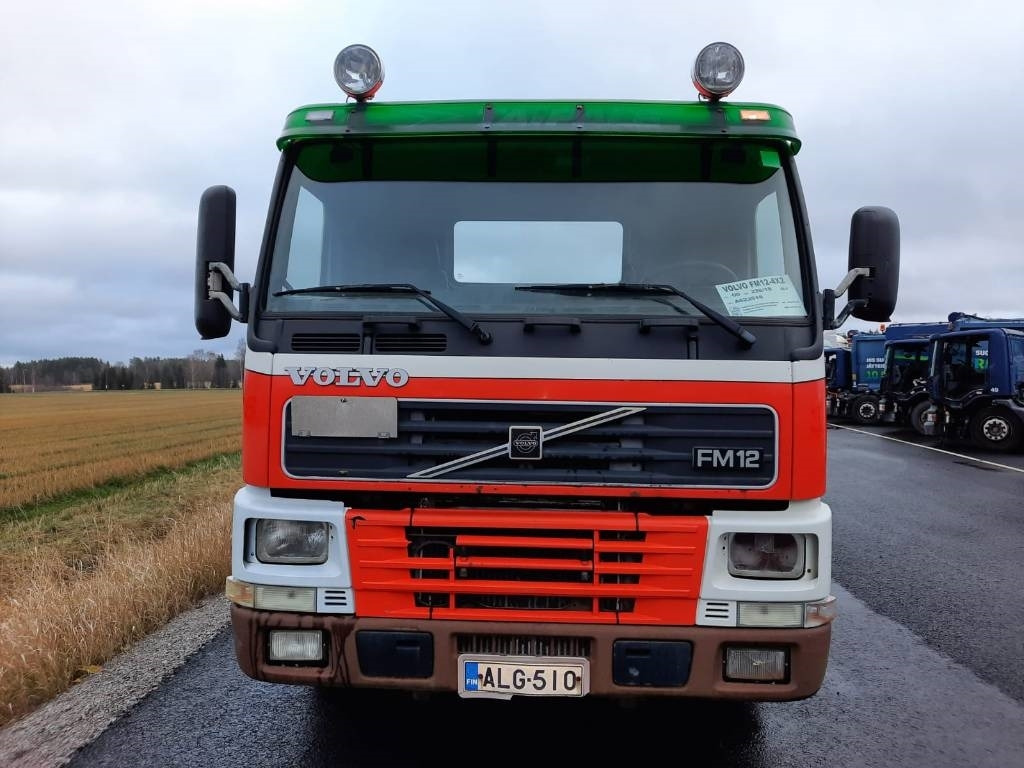 Volvo FM12 - Konteineru vedējs/ Kravas automašīna ar noņemamā virsbūve: foto 3 Volvo FM12 - Konteineru vedējs/ Kravas automašīna ar noņemamā virsbūve: foto 3