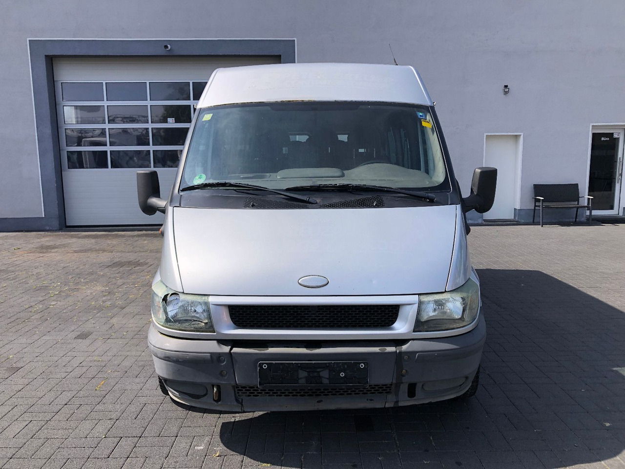 Ford Transit 2.4 TDi, Heckantrieb, 8-Sitzer, Klima - Pasažieru furgons: foto 5 Ford Transit 2.4 TDi, Heckantrieb, 8-Sitzer, Klima - Pasažieru furgons: foto 5