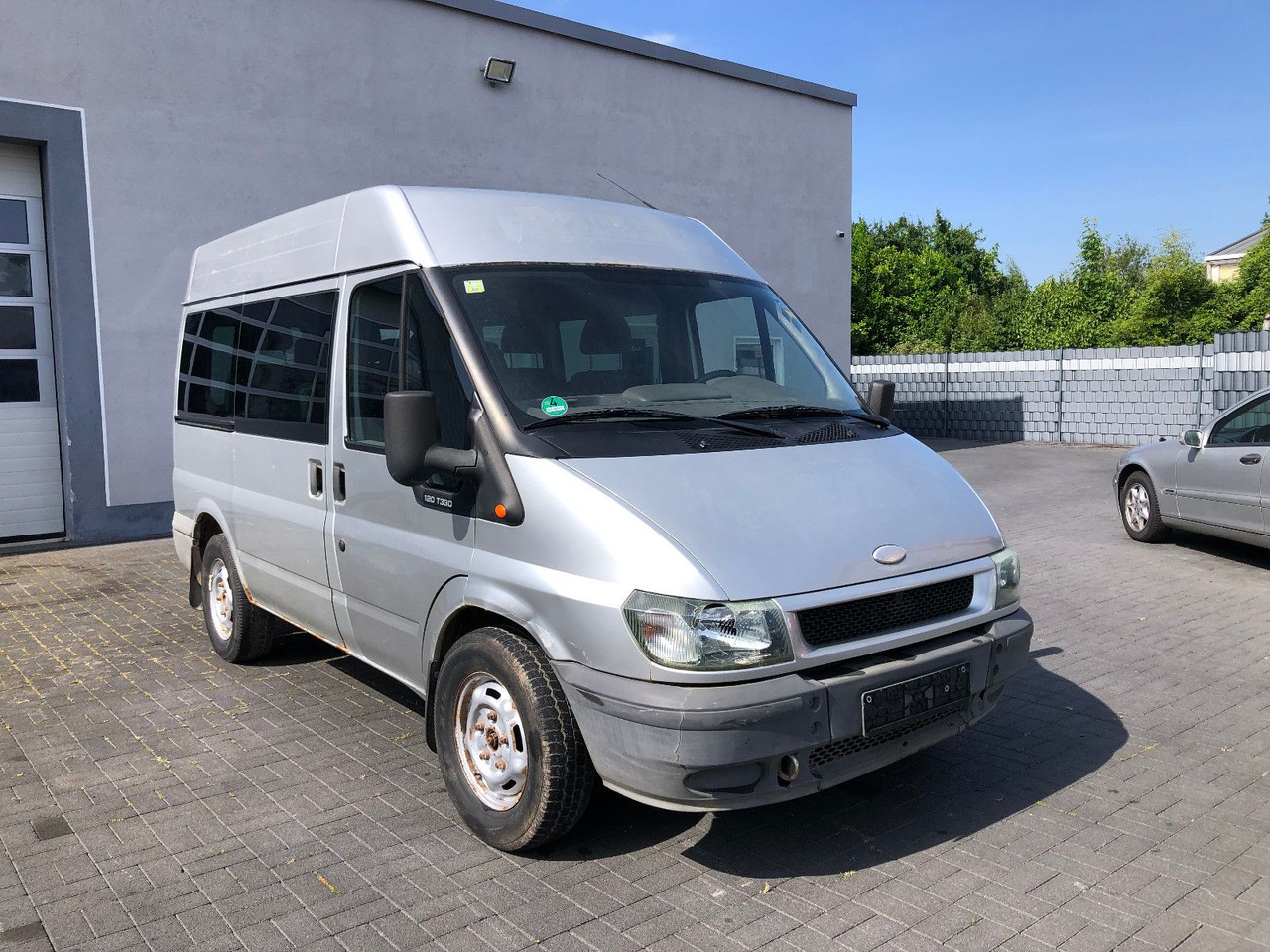 Ford Transit 2.4 TDi, Heckantrieb, 8-Sitzer, Klima - Pasažieru furgons: foto 3 Ford Transit 2.4 TDi, Heckantrieb, 8-Sitzer, Klima - Pasažieru furgons: foto 3