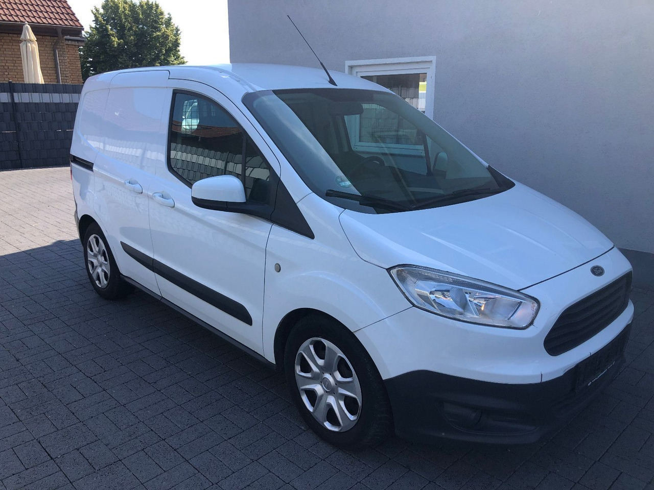 Mazs furgons Ford Transit Courier 1.6 TDCi Trend: foto 17
