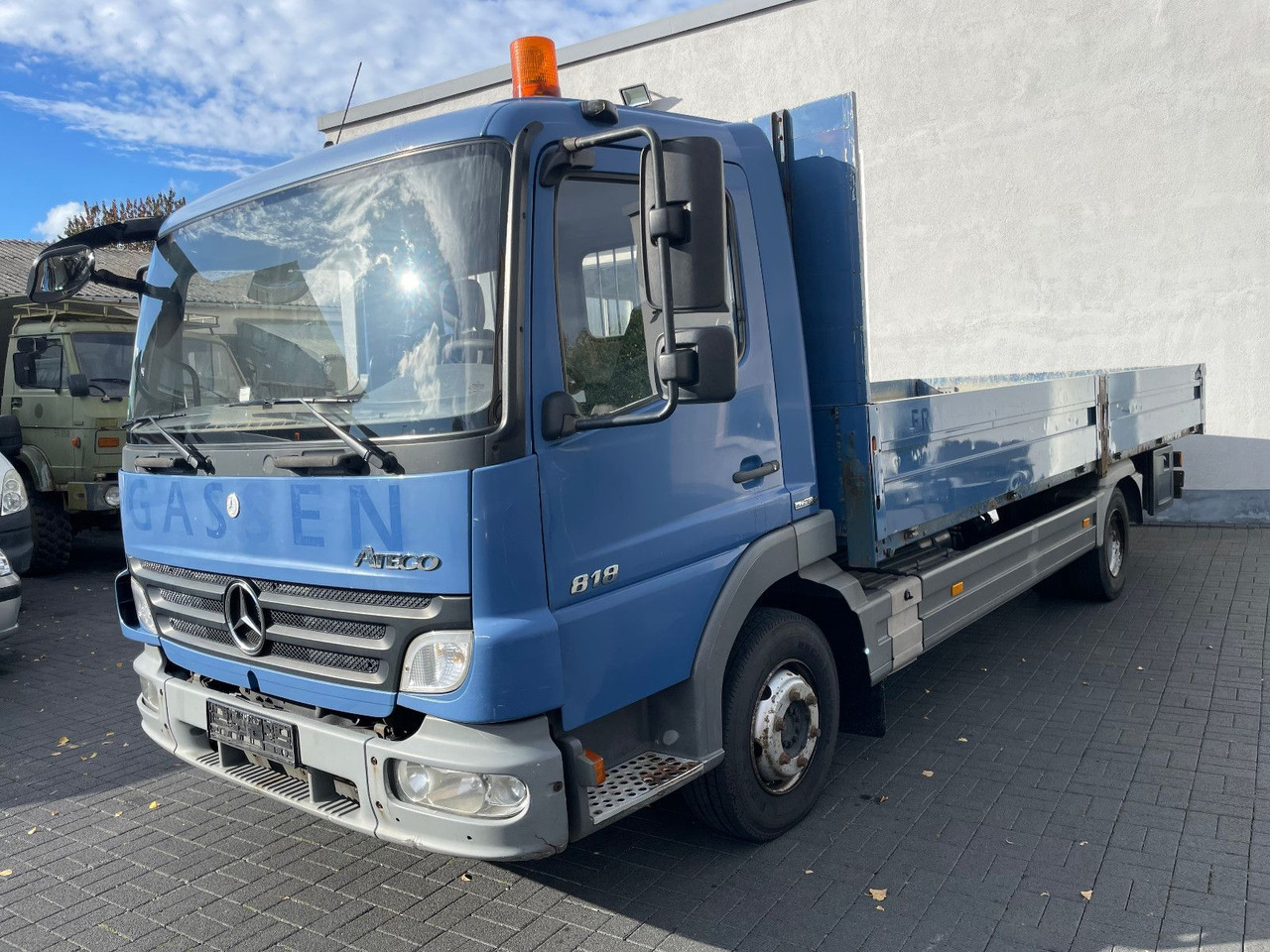 Mercedes-Benz Atego 818 Pritsche Euro 5 - Automašīna ar kravas platformu: foto 3 Mercedes-Benz Atego 818 Pritsche Euro 5 - Automašīna ar kravas platformu: foto 3
