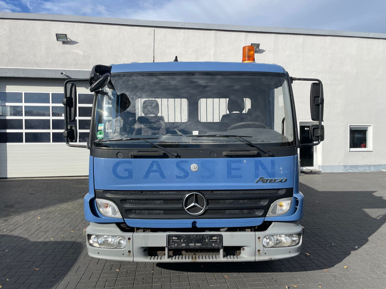 Mercedes-Benz Atego 818 Pritsche Euro 5 - Automašīna ar kravas platformu: foto 5 Mercedes-Benz Atego 818 Pritsche Euro 5 - Automašīna ar kravas platformu: foto 5
