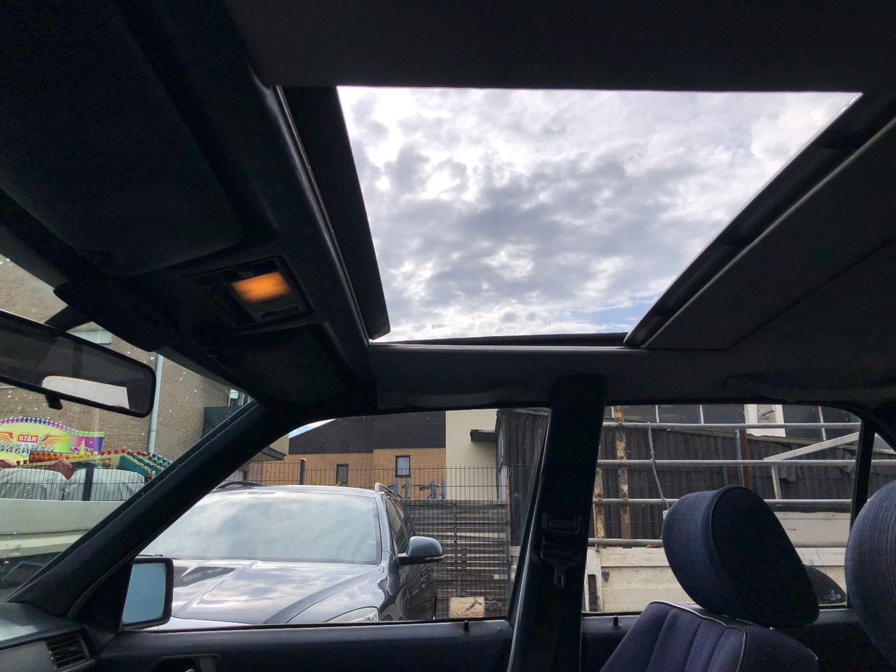 Sedans Mercedes-Benz W124 E 260: foto 26