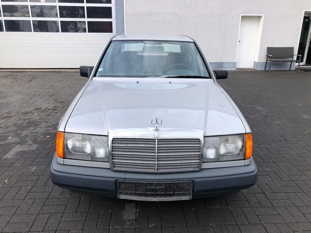 Mercedes-Benz W124 E 260 - Sedans: foto 5 Mercedes-Benz W124 E 260 - Sedans: foto 5