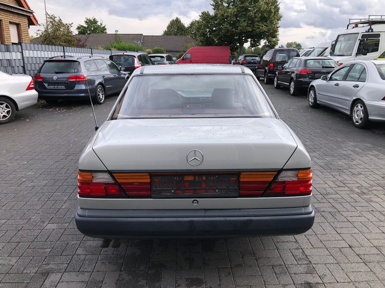 Sedans Mercedes-Benz W124 E 260: foto 7