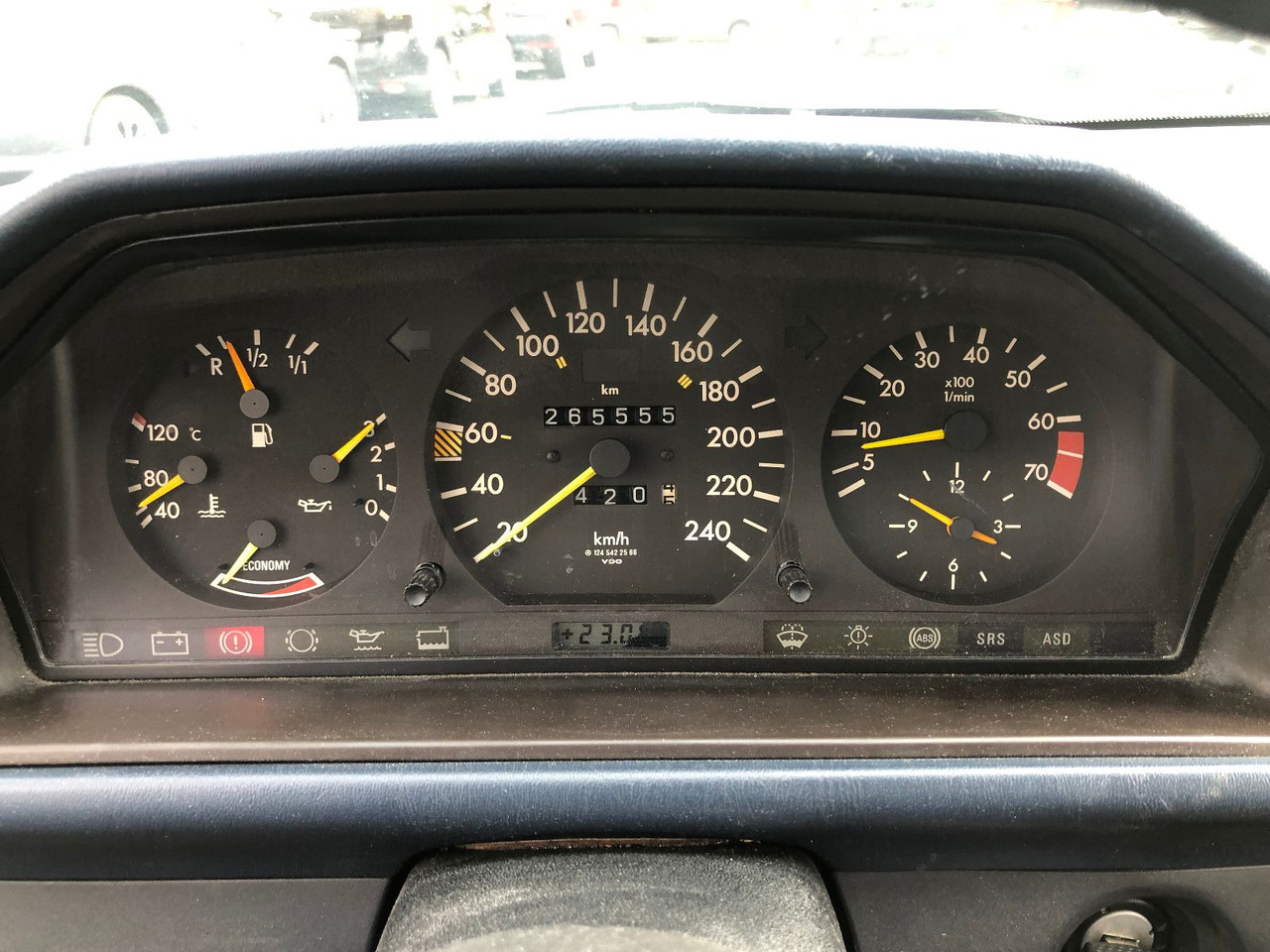 Sedans Mercedes-Benz W124 E 260: foto 15