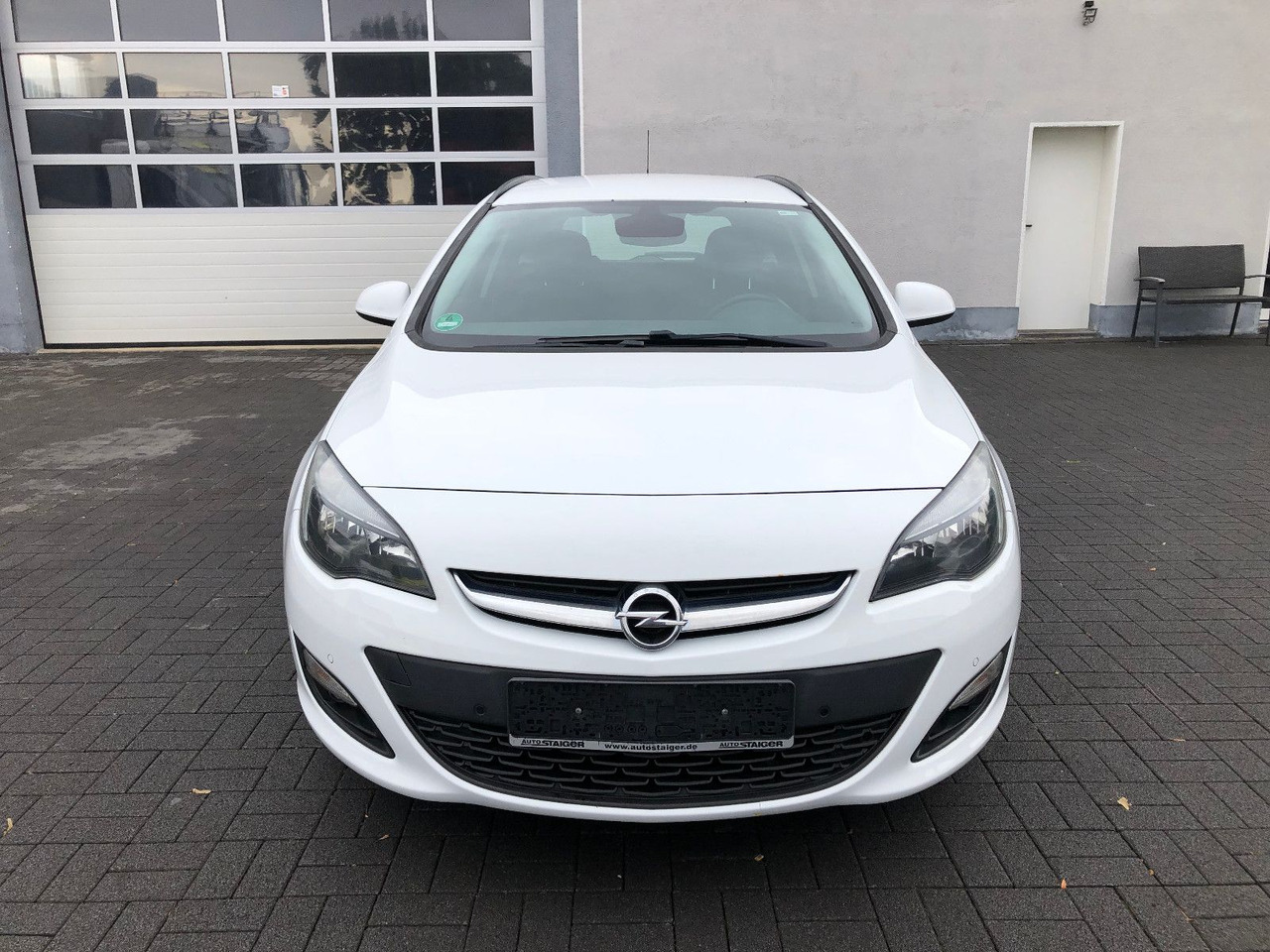 Opel Astra J 1.6 CDTi Sports Tourer Edition - Universālis: foto 5 Opel Astra J 1.6 CDTi Sports Tourer Edition - Universālis: foto 5