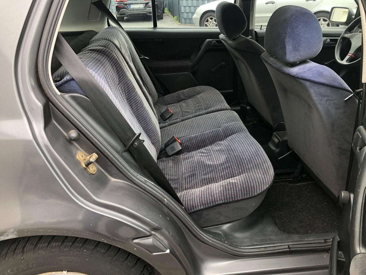 Sedans Volkswagen Golf 1.8 GL Klima: foto 15 Sedans Volkswagen Golf 1.8 GL Klima: foto 15