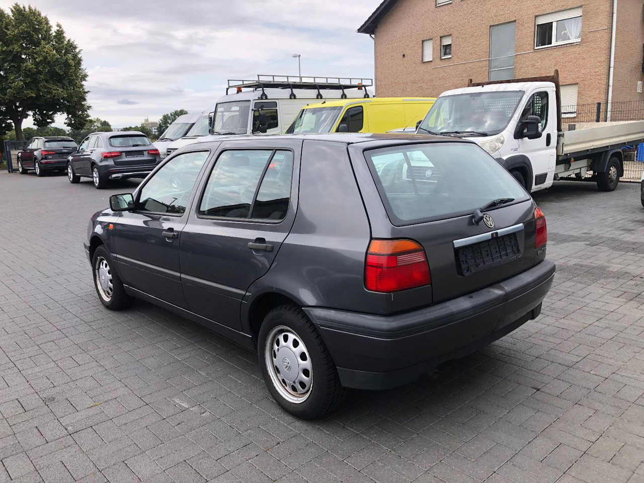 Volkswagen Golf 1.8 GL Klima - Sedans: foto 4 Volkswagen Golf 1.8 GL Klima - Sedans: foto 4