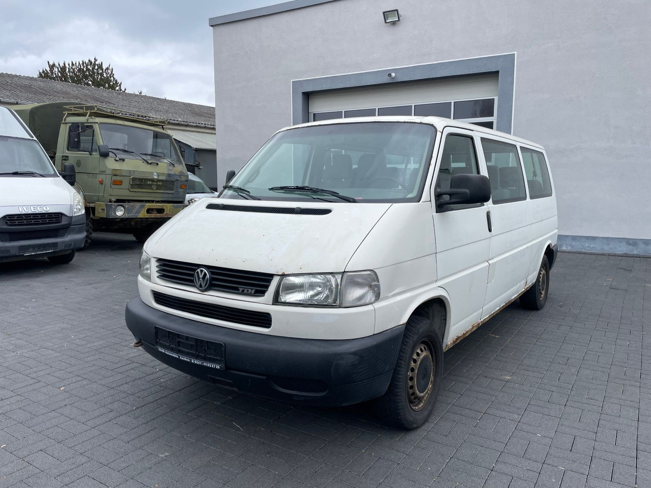 Volkswagen T4 Caravelle 2,5-l-Diesel TDI 75kW syncro lang - Pasažieru furgons: foto 3 Volkswagen T4 Caravelle 2,5-l-Diesel TDI 75kW syncro lang - Pasažieru furgons: foto 3