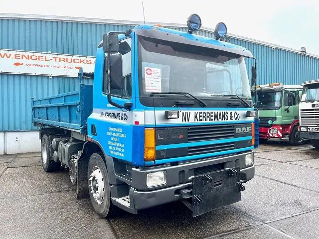 DAF 65.210 ATI 4x2 FULL STEEL KIPPER (EURO 2 / MANUAL GEARBOX / FULL STEEL SUSPENSION / P.T.O.) - Kravas automašīna pašizgāzējs: foto 2 DAF 65.210 ATI 4x2 FULL STEEL KIPPER (EURO 2 / MANUAL GEARBOX / FULL STEEL SUSPENSION / P.T.O.) - Kravas automašīna pašizgāzējs: foto 2