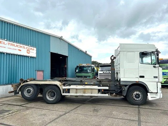 DAF 95.480 XF SPACECAB 6x2 WITH HOOK-ARM SYSTEM (EURO 3 / ZF16 MANUAL GEARBOX / ZF-INTARDER / STEEL-/AIR SUSPENSION / AIRCONDITIONIN - Pacēlājs ar āķi: foto 4 DAF 95.480 XF SPACECAB 6x2 WITH HOOK-ARM SYSTEM (EURO 3 / ZF16 MANUAL GEARBOX / ZF-INTARDER / STEEL-/AIR SUSPENSION / AIRCONDITIONIN - Pacēlājs ar āķi: foto 4