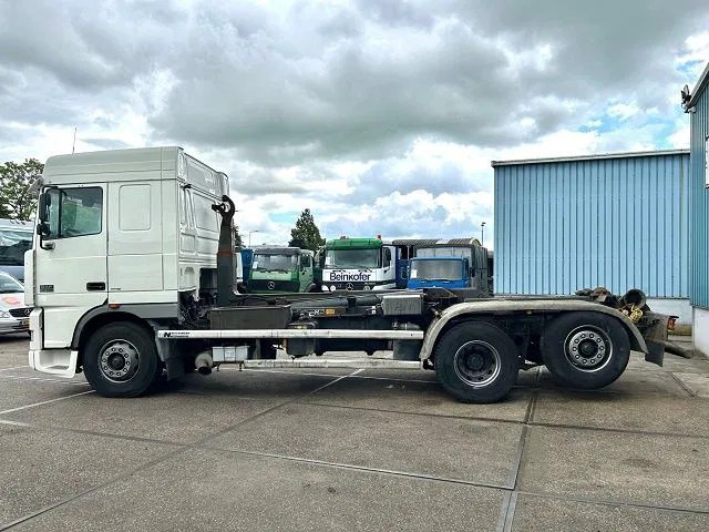 DAF 95.480 XF SPACECAB 6x2 WITH HOOK-ARM SYSTEM (EURO 3 / ZF16 MANUAL GEARBOX / ZF-INTARDER / STEEL-/AIR SUSPENSION / AIRCONDITIONIN - Pacēlājs ar āķi: foto 5 DAF 95.480 XF SPACECAB 6x2 WITH HOOK-ARM SYSTEM (EURO 3 / ZF16 MANUAL GEARBOX / ZF-INTARDER / STEEL-/AIR SUSPENSION / AIRCONDITIONIN - Pacēlājs ar āķi: foto 5