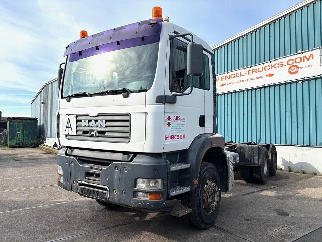 MAN TGA 33.460 6x4 FULL STEEL CHASSIS (6-CILINDER HEADS) (ZF16 MANUAL GEARBOX / FULL STEEL SUSPENSION / REDUCTIONS AXLES / AIRCONDIT - Šasija kravas automašīna: foto 1 MAN TGA 33.460 6x4 FULL STEEL CHASSIS (6-CILINDER HEADS) (ZF16 MANUAL GEARBOX / FULL STEEL SUSPENSION / REDUCTIONS AXLES / AIRCONDIT - Šasija kravas automašīna: foto 1