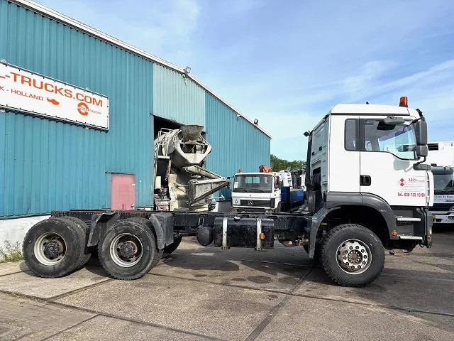 MAN TGA 33.460 6x4 FULL STEEL CHASSIS (6-CILINDER HEADS) (ZF16 MANUAL GEARBOX / FULL STEEL SUSPENSION / REDUCTIONS AXLES / AIRCONDIT - Šasija kravas automašīna: foto 4 MAN TGA 33.460 6x4 FULL STEEL CHASSIS (6-CILINDER HEADS) (ZF16 MANUAL GEARBOX / FULL STEEL SUSPENSION / REDUCTIONS AXLES / AIRCONDIT - Šasija kravas automašīna: foto 4