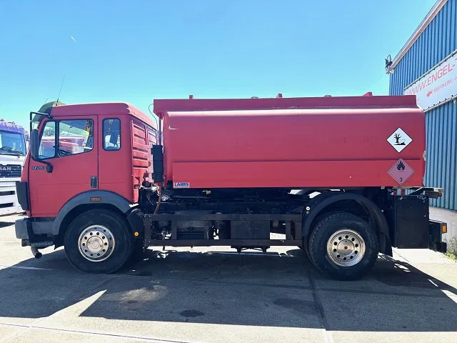 Mercedes-Benz SK 1726 (ORIGINAL GERMAN) 13.500 LITER TANK TRUCK (ZF16 MANUAL GEARBOX / FULL STEEL SUSPENSION / REDUCTION AXLE / ANALOG COUNTER - Autocisterna: foto 5 Mercedes-Benz SK 1726 (ORIGINAL GERMAN) 13.500 LITER TANK TRUCK (ZF16 MANUAL GEARBOX / FULL STEEL SUSPENSION / REDUCTION AXLE / ANALOG COUNTER - Autocisterna: foto 5