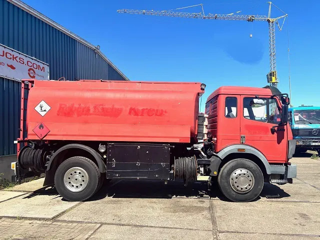 Mercedes-Benz SK 1726 (ORIGINAL GERMAN) 13.500 LITER TANK TRUCK (ZF16 MANUAL GEARBOX / FULL STEEL SUSPENSION / REDUCTION AXLE / ANALOG COUNTER - Autocisterna: foto 4 Mercedes-Benz SK 1726 (ORIGINAL GERMAN) 13.500 LITER TANK TRUCK (ZF16 MANUAL GEARBOX / FULL STEEL SUSPENSION / REDUCTION AXLE / ANALOG COUNTER - Autocisterna: foto 4