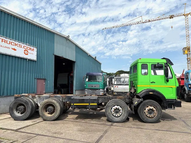 Mercedes-Benz SK 3335K 8x4 FULL STEEL CHASSIS (ZF16 MANUAL GEARBOX / RETARDER / FULL STEEL SUSPENSION / REDUCTION AXLES) - Šasija kravas automašīna: foto 4 Mercedes-Benz SK 3335K 8x4 FULL STEEL CHASSIS (ZF16 MANUAL GEARBOX / RETARDER / FULL STEEL SUSPENSION / REDUCTION AXLES) - Šasija kravas automašīna: foto 4