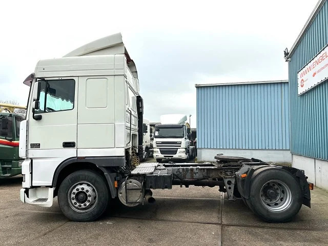 DAF 95.380 XF SPACECAB (EURO 2 (MECHANICAL PUMP & INJECTORS) / ZF16 MANUAL GEARBOX / AIRCONDITIONING) - Vilcējs: foto 5 DAF 95.380 XF SPACECAB (EURO 2 (MECHANICAL PUMP & INJECTORS) / ZF16 MANUAL GEARBOX / AIRCONDITIONING) - Vilcējs: foto 5