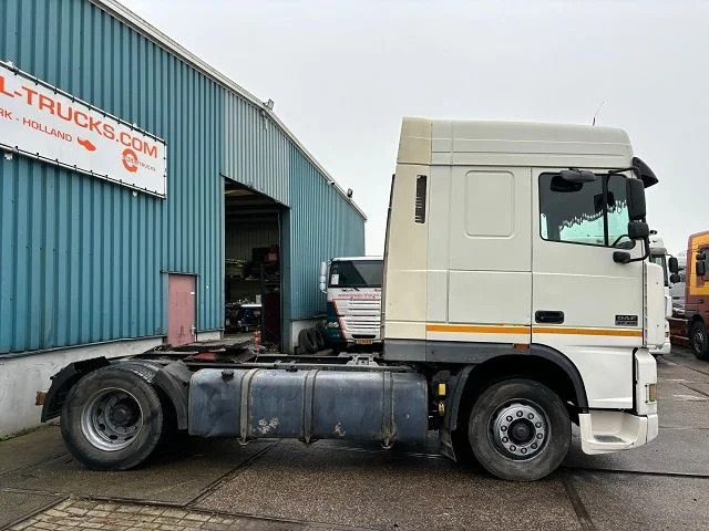 DAF 95.430 XF SPACECAB (EURO 3 / ZF16 MANUAL GEARBOX / ZF-INTARDER / AIRCONDITIONING / 870 LITER DIESELTANK) - Vilcējs: foto 4 DAF 95.430 XF SPACECAB (EURO 3 / ZF16 MANUAL GEARBOX / ZF-INTARDER / AIRCONDITIONING / 870 LITER DIESELTANK) - Vilcējs: foto 4