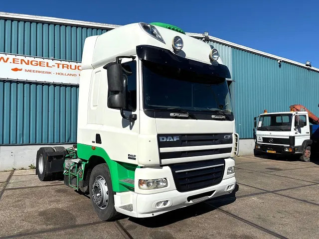 DAF CF 85.410 SPACECAB 4x2 (ZF16 MANUAL GEARBOX / MX-BRAKE / 995 LITER DIESELTANK / AIRCONDITIONING / FRIDGE UNTHER BED) - Vilcējs: foto 2 DAF CF 85.410 SPACECAB 4x2 (ZF16 MANUAL GEARBOX / MX-BRAKE / 995 LITER DIESELTANK / AIRCONDITIONING / FRIDGE UNTHER BED) - Vilcējs: foto 2