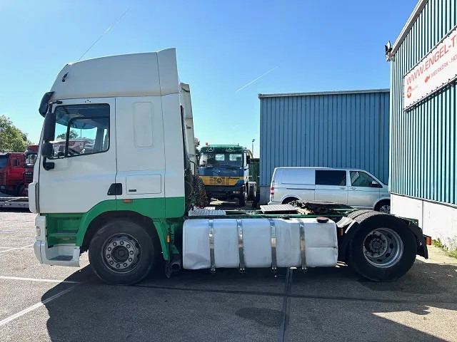 DAF CF 85.410 SPACECAB 4x2 (ZF16 MANUAL GEARBOX / MX-BRAKE / 995 LITER DIESELTANK / AIRCONDITIONING / FRIDGE UNTHER BED) - Vilcējs: foto 5 DAF CF 85.410 SPACECAB 4x2 (ZF16 MANUAL GEARBOX / MX-BRAKE / 995 LITER DIESELTANK / AIRCONDITIONING / FRIDGE UNTHER BED) - Vilcējs: foto 5