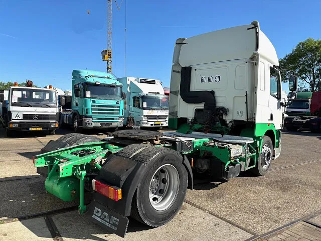DAF CF 85.410 SPACECAB 4x2 (ZF16 MANUAL GEARBOX / MX-BRAKE / 995 LITER DIESELTANK / AIRCONDITIONING / FRIDGE UNTHER BED) - Vilcējs: foto 3 DAF CF 85.410 SPACECAB 4x2 (ZF16 MANUAL GEARBOX / MX-BRAKE / 995 LITER DIESELTANK / AIRCONDITIONING / FRIDGE UNTHER BED) - Vilcējs: foto 3