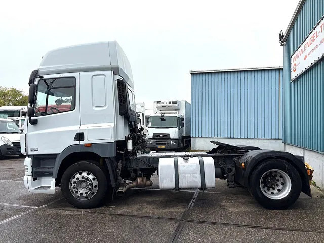 DAF CF 85.460 SPACECAB 4x2 (AS-TRONIC / MX-BRAKE / AIRCONDITIONING / ADR-VLG / FRIDGE / EURO 5 / ETC.) - Vilcējs: foto 5 DAF CF 85.460 SPACECAB 4x2 (AS-TRONIC / MX-BRAKE / AIRCONDITIONING / ADR-VLG / FRIDGE / EURO 5 / ETC.) - Vilcējs: foto 5