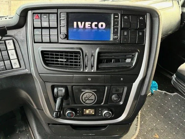 Vilcējs Iveco Stralis 440.42 /TP HIGH-WAY (EURO 6 / AUTOMATIC GEARBOX / 2x TANK / FRIDGE / AIRCONDITIONING / ETC.): foto 8