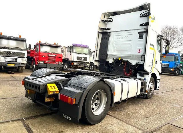 Iveco Stralis AS440S42T/P HI-WAY DUTCH TRUCK (APK/TUV -> 02-2024 / EURO 6 / AS-TRONIC / 2 TANKS / LEATHER SEATS / FRIDGE) - Vilcējs: foto 3 Iveco Stralis AS440S42T/P HI-WAY DUTCH TRUCK (APK/TUV -> 02-2024 / EURO 6 / AS-TRONIC / 2 TANKS / LEATHER SEATS / FRIDGE) - Vilcējs: foto 3