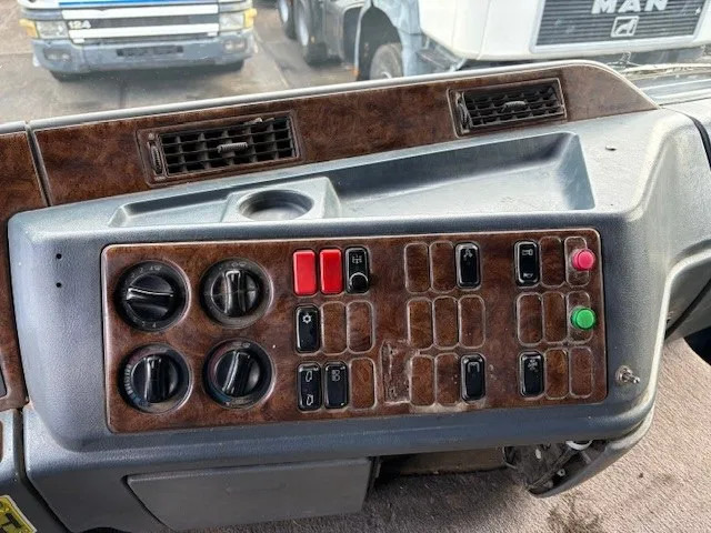 Vilcējs Mercedes-Benz Actros 1843 LS SLEEPERCAB (MP1) (ZF16 MANUAL GEARBOX / REDUCTION AXLE / AIRCONDITIONING / ETC.): foto 11