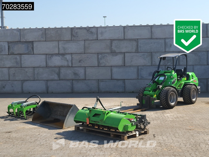 Avant M860i ATTACHMENTS INCLUDED - Riteņu iekrāvējs: foto 1 Avant M860i ATTACHMENTS INCLUDED - Riteņu iekrāvējs: foto 1