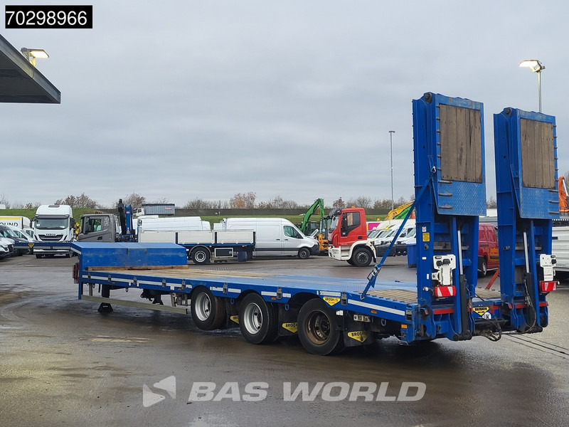 Broshuis 3ASD-18-30/0 Lift + Steering Axle Hydraulic Ramps - Puspiekabe zema profila platforma: foto 3 Broshuis 3ASD-18-30/0 Lift + Steering Axle Hydraulic Ramps - Puspiekabe zema profila platforma: foto 3